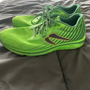 Newton Motion 11 Running Shoes